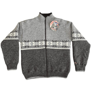 Koksgrå og grå windbreaker-cardigan i uld med lyst mønsterbånd og lynlås, set forfra.