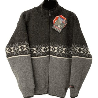 Grå og koksgrå windbreaker-cardigan i uld med lyst stjernemønster og lynlås, set forfra.